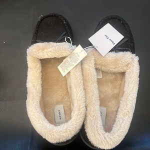 Old Navy Faux Fur Slippers